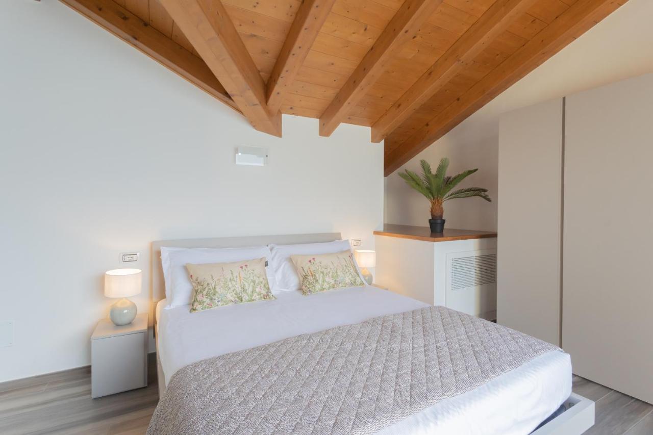 Dream Lake Apartments Lake View - Private Beach By Rent All Como Lezzeno Εξωτερικό φωτογραφία