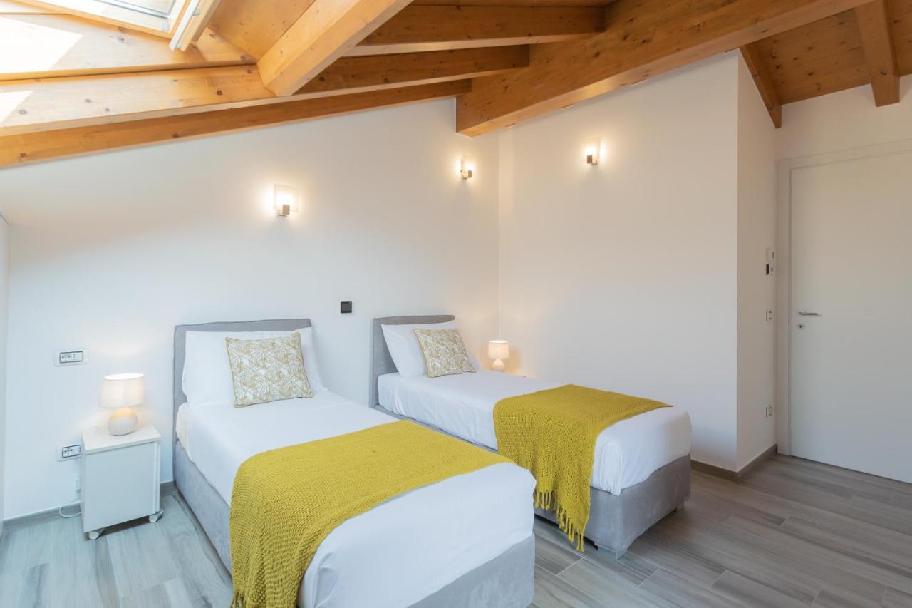 Dream Lake Apartments Lake View - Private Beach By Rent All Como Lezzeno Εξωτερικό φωτογραφία