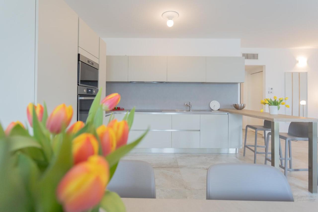 Dream Lake Apartments Lake View - Private Beach By Rent All Como Lezzeno Εξωτερικό φωτογραφία