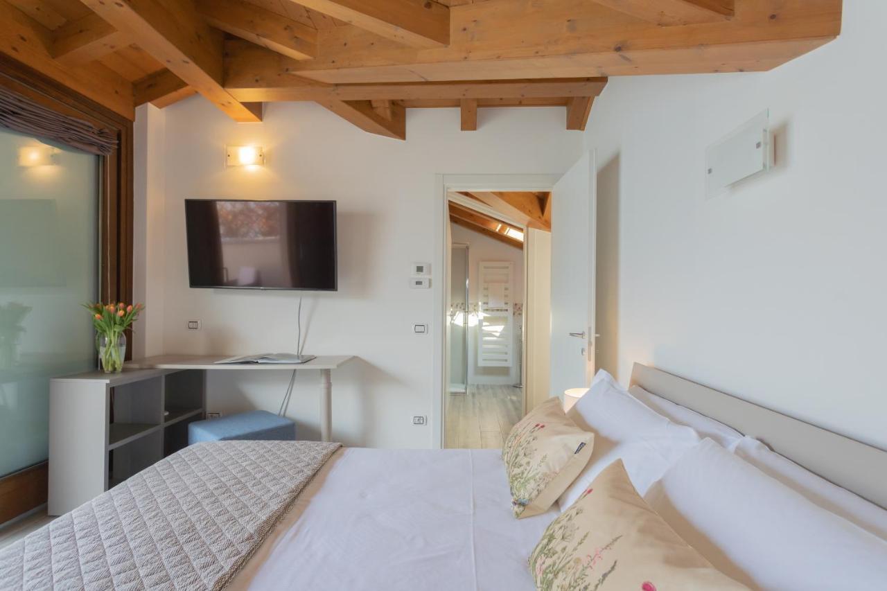 Dream Lake Apartments Lake View - Private Beach By Rent All Como Lezzeno Εξωτερικό φωτογραφία