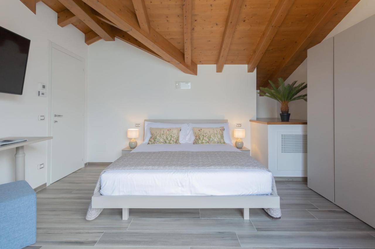 Dream Lake Apartments Lake View - Private Beach By Rent All Como Lezzeno Εξωτερικό φωτογραφία