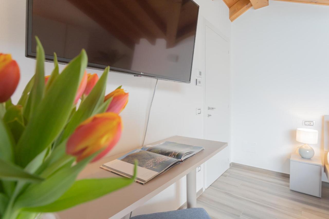 Dream Lake Apartments Lake View - Private Beach By Rent All Como Lezzeno Εξωτερικό φωτογραφία