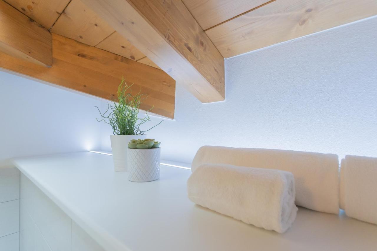 Dream Lake Apartments Lake View - Private Beach By Rent All Como Lezzeno Εξωτερικό φωτογραφία