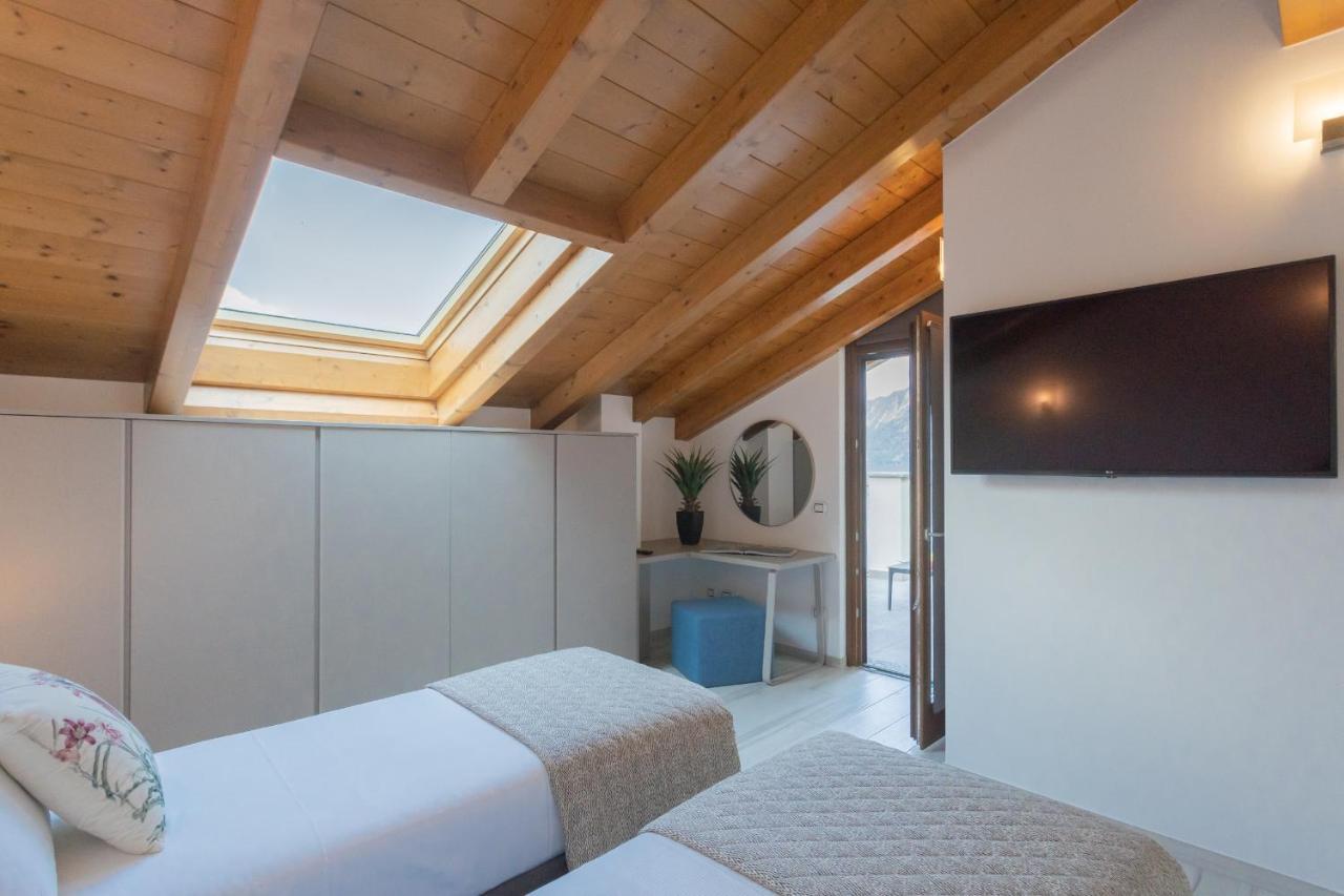 Dream Lake Apartments Lake View - Private Beach By Rent All Como Lezzeno Εξωτερικό φωτογραφία